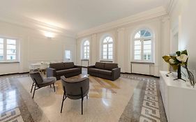 Joivy Elegant Flat For 7, In The Heart Of Genoa