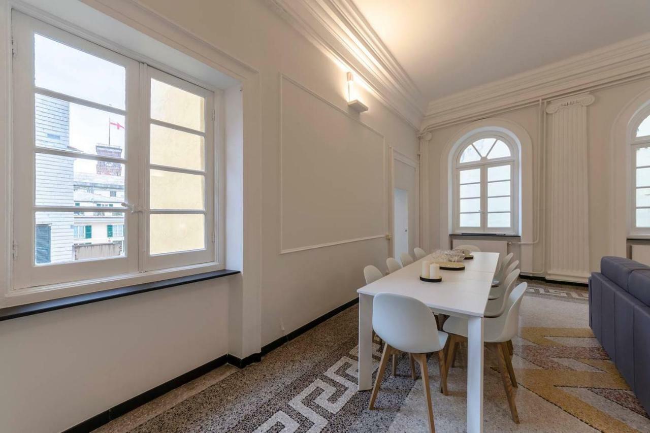 Appartement Joivy Elegant Flat For 7, In The Heart Of Gênes Extérieur photo