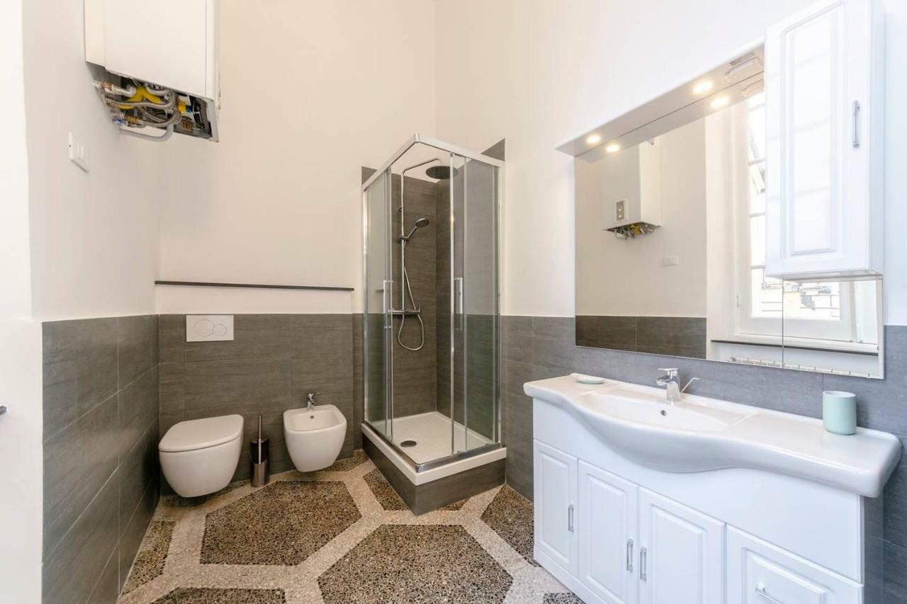 Appartement Joivy Elegant Flat For 7, In The Heart Of Gênes Extérieur photo