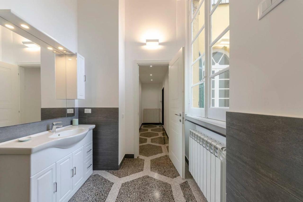 Appartement Joivy Elegant Flat For 7, In The Heart Of Gênes Extérieur photo