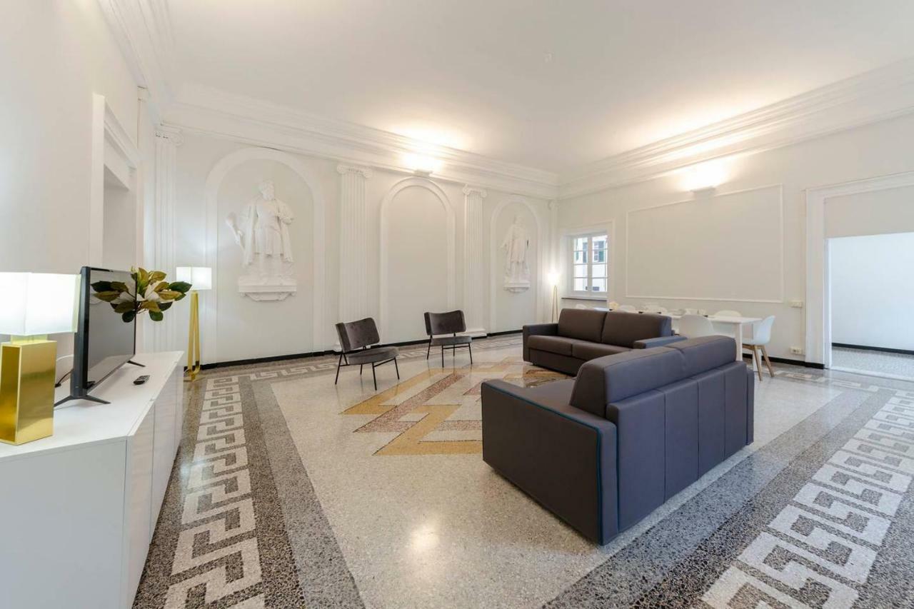 Appartement Joivy Elegant Flat For 7, In The Heart Of Gênes Extérieur photo