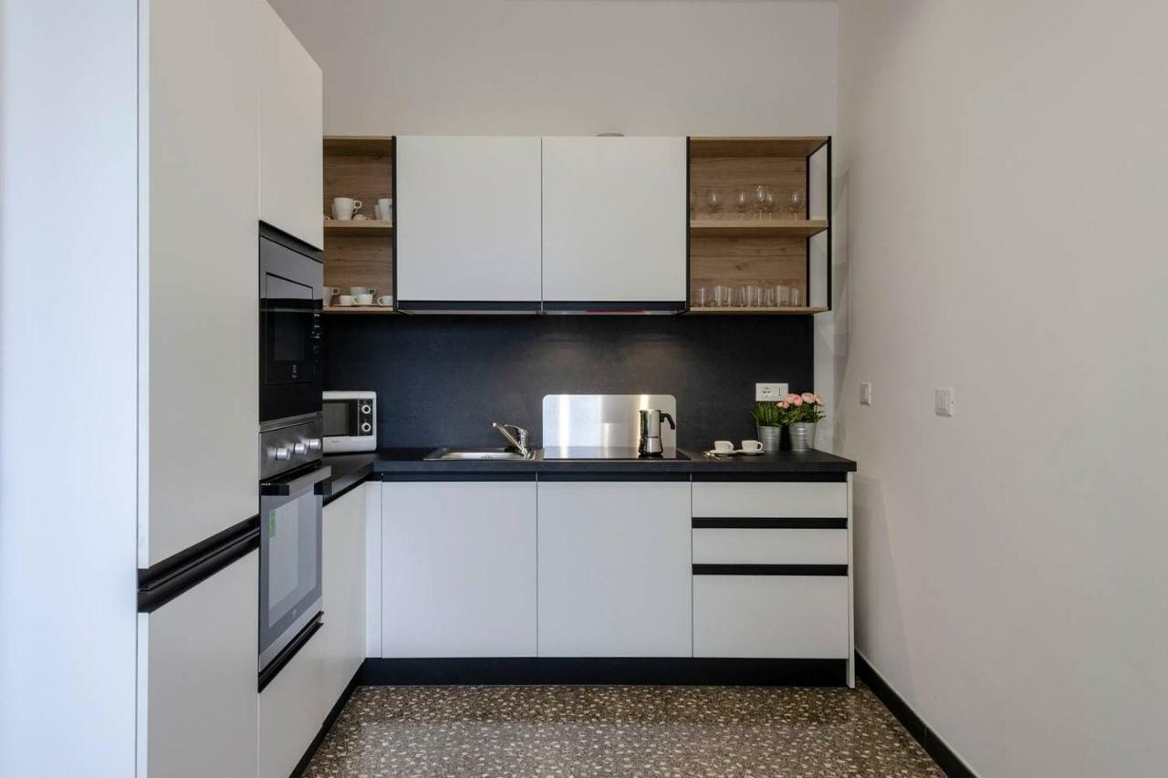 Appartement Joivy Elegant Flat For 7, In The Heart Of Gênes Extérieur photo